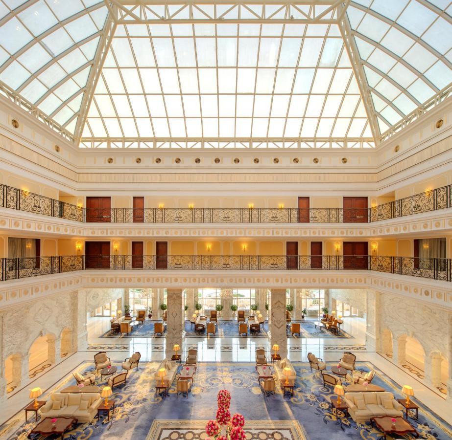 The Regency Hotel Kuwait Κουβέιτ Εξωτερικό φωτογραφία The lobby