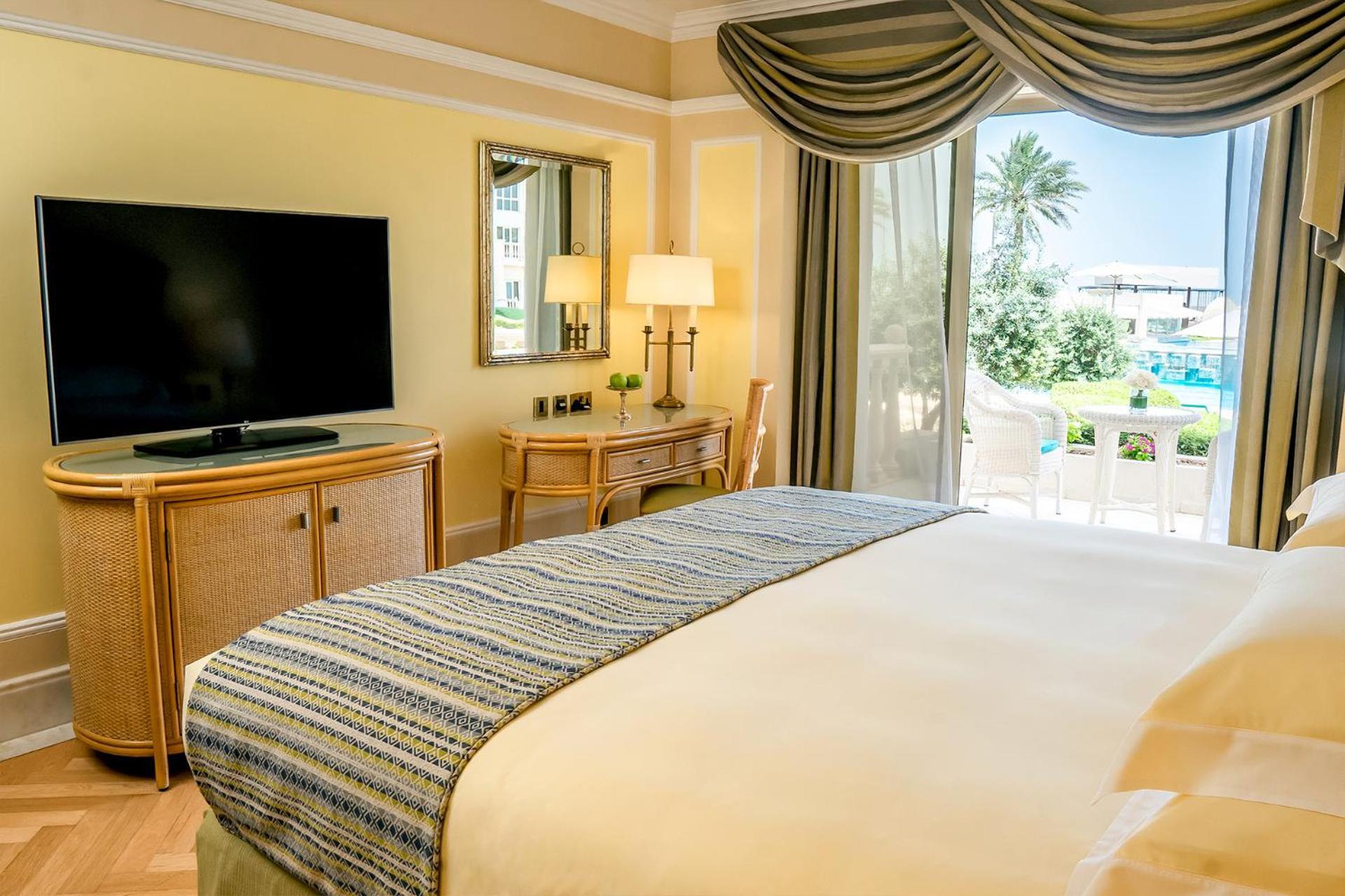 The Regency Hotel Kuwait Κουβέιτ Εξωτερικό φωτογραφία Deluxe Room